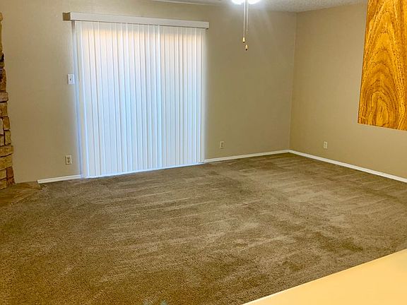 4th image of 4042 Huntington Ln #3
