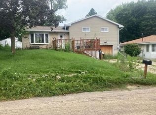 325 W Franklin St, Lanark, IL 61046