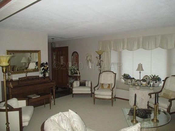 3rd image of 1030 Richland St