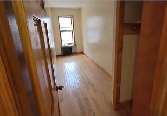 4th image of 47 Catherine St #3L