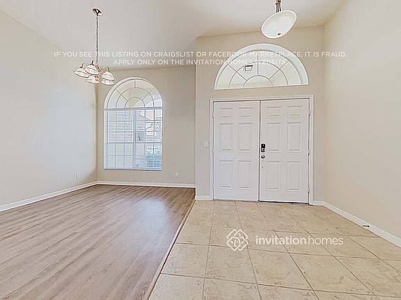 3rd image of 12825 Cloverdale Ln