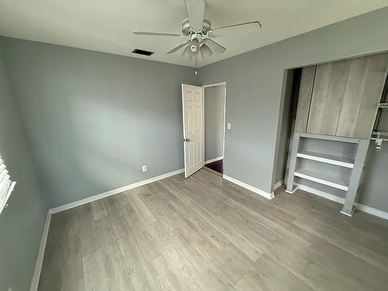 1833 Lombardy Dr — Photo 6