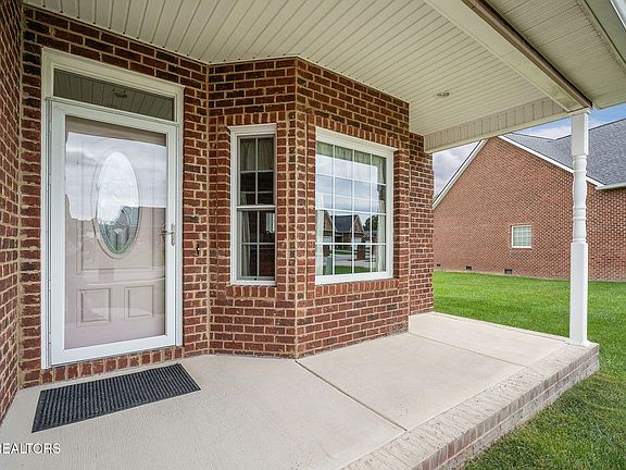 3rd image of 160 Genesis Ave