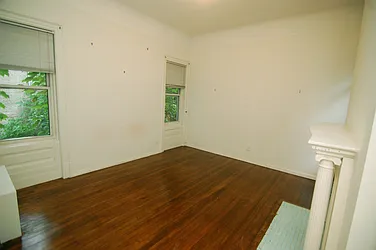 Rented by R New York