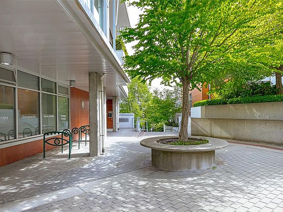 3rd image of 391 Tyee Rd #406