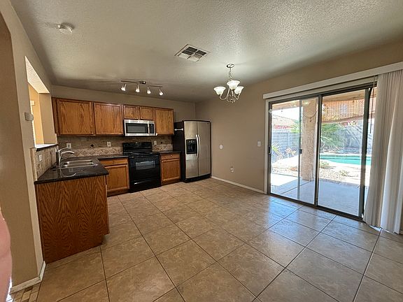 4th image of 2761 W Allens Peak Dr