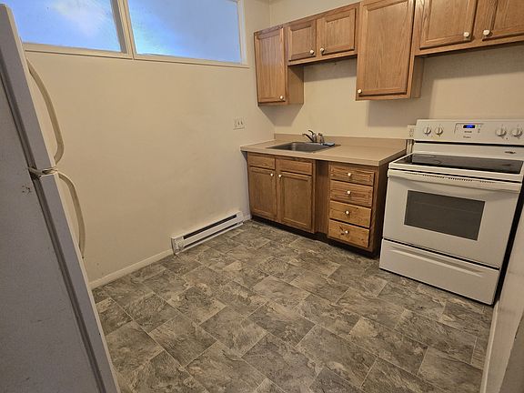 5th image of 832 Wyandotte St #836