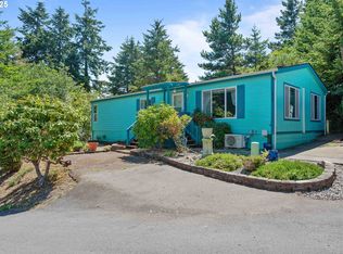 1465 Village Pines Ct, Coos Bay, OR 97420