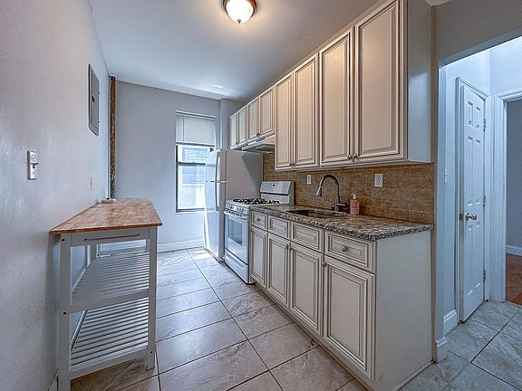 2nd image of 3106 42nd St APT 16