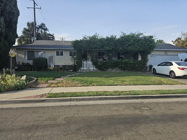 288 E Berkeley Avenue, Tulare, CA 93274