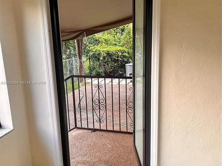 3240 SW 57th Ave — Photo 17