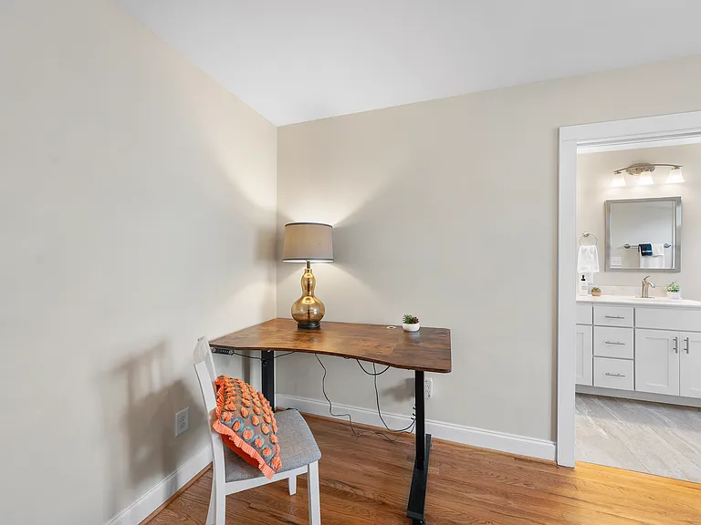 104 S Pettigrew St — Photo 15