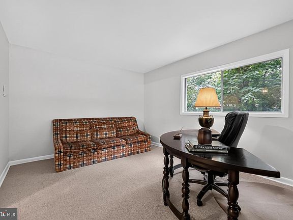5th image of 803 Preston Rd