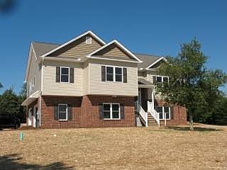 1st image of 203 Kings Grant Dr