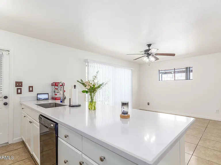 3312 S Ventura Dr — Photo 5