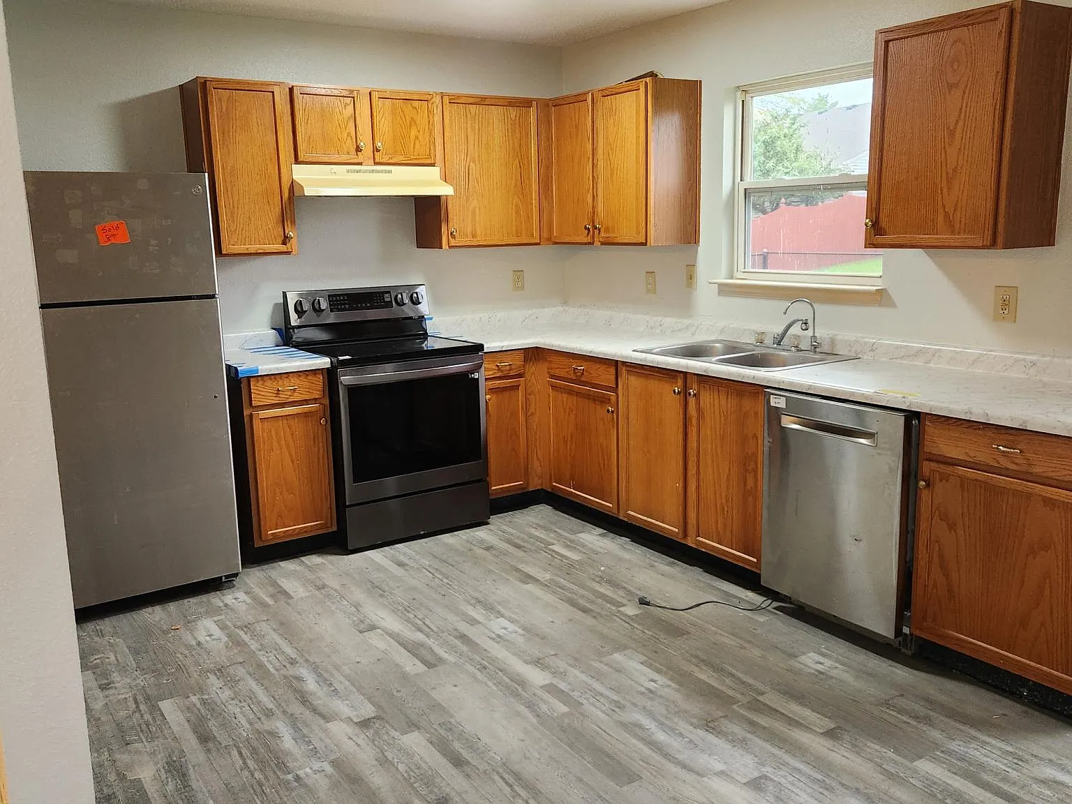 3 bed, 1250 sqft, $1,700 — Photo 4