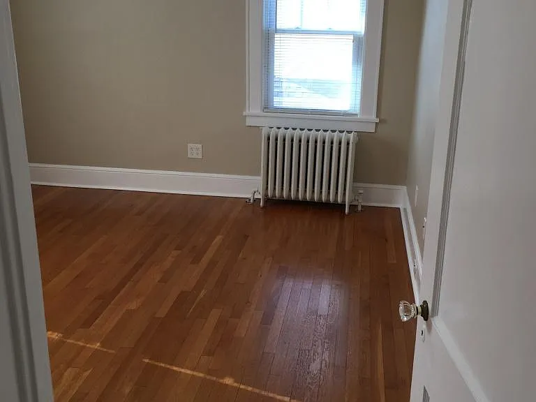 Master bedroom (1)