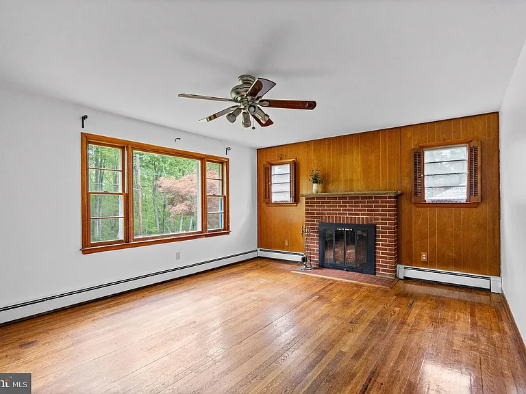16811 Ridge Rd — Photo 4
