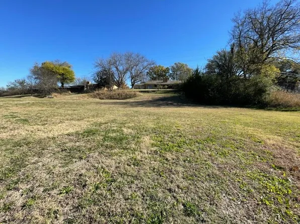 8 Arapaho E, Sherman, TX 75092