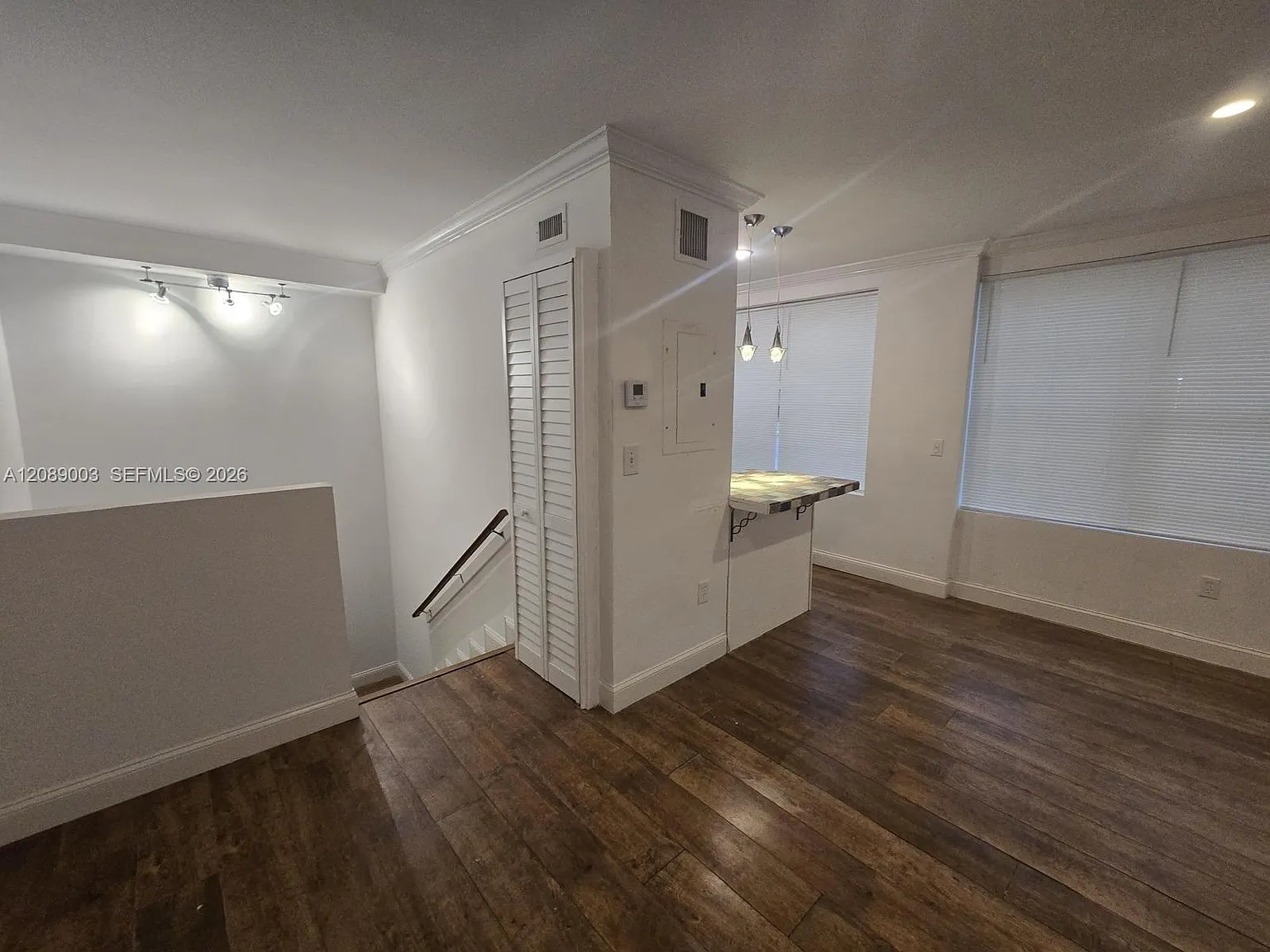 1460 Ocean Dr — Photo 1