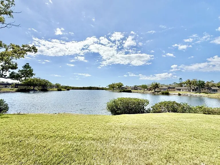 4411 Rustic Dr #1 — Photo 38