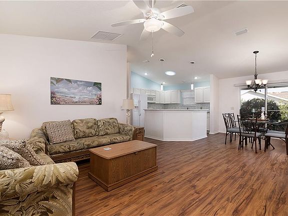 4th image of 439 Medford Pl