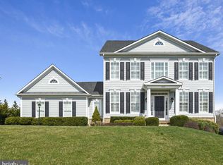 905 Queenscliff Ct, Purcellville, VA 20132