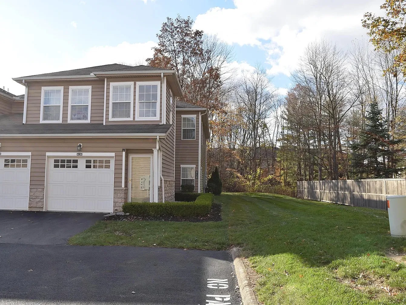 3 bed, 2.5 bath, 1806 sqft, $2,295 — Photo 1