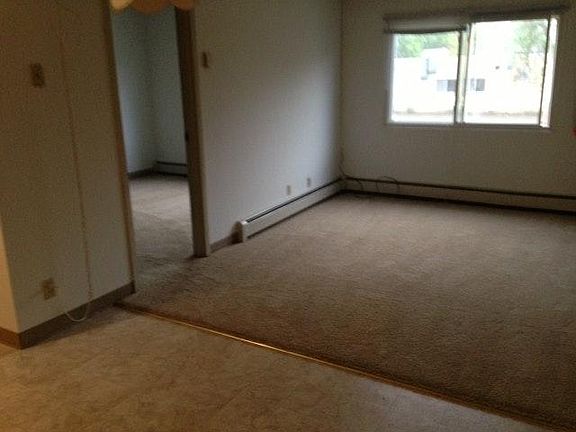 3rd image of 660 Monette Ave