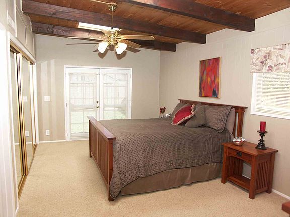 5th image of 2460 Evergreen Dr