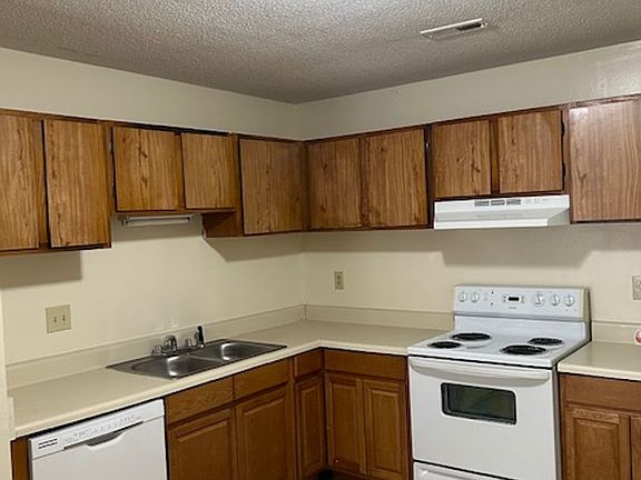 3rd image of 197 Lamplighter Ln #19B