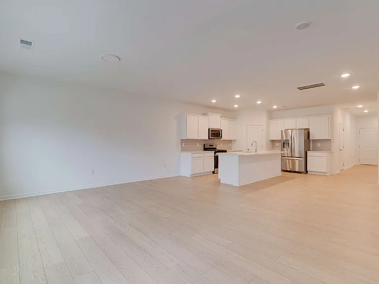 4213 Bryson Dr — Photo 4