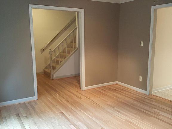 5th image of 2133 S Henry St