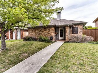 1645 Kingspoint Dr, Carrollton, TX 75007