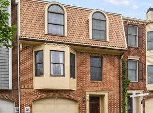 23 Victoria Sq, Frederick, MD 21702