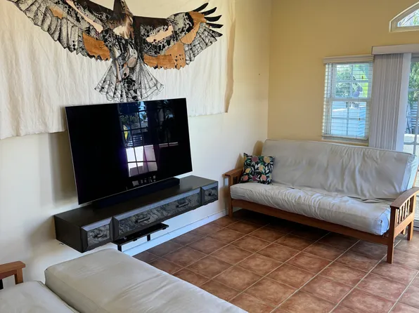 520 N Clementine St APT B, Oceanside, CA 92054