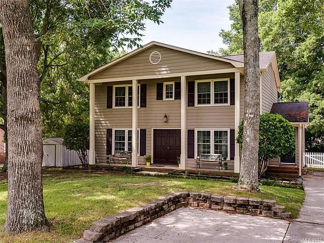 1st image of 3109 Scarlet Cres