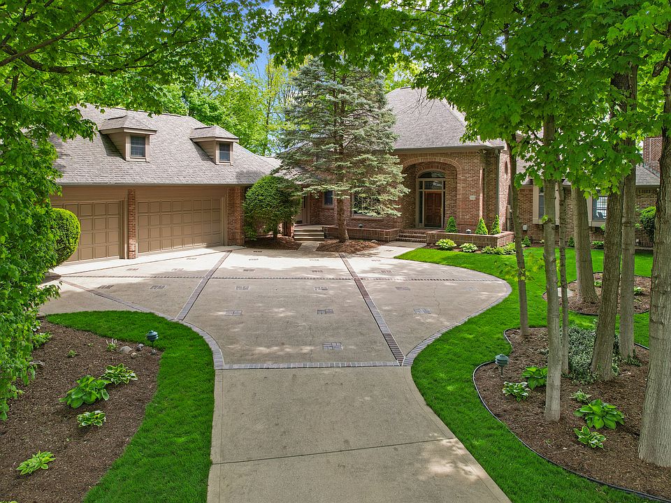 1st image of 7400 Oakbay Dr
