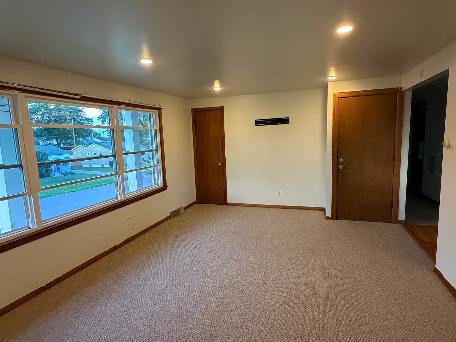 21 Yorktown Rd — Photo 3
