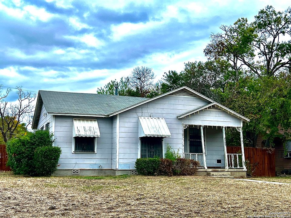 1st image of 389 Meredith Dr