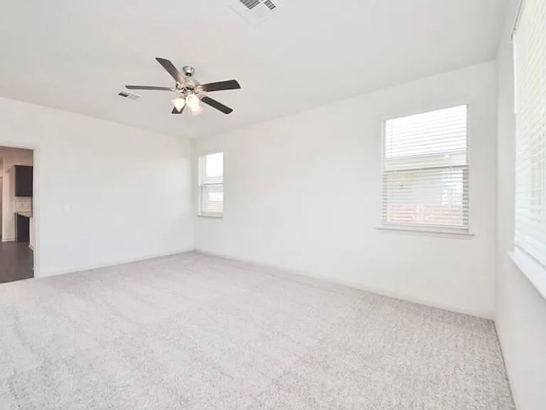 18325 Urbano Dr — Photo 12