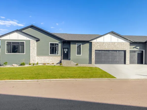 8602 W Shoreline Pl, Sioux Falls, SD 57107