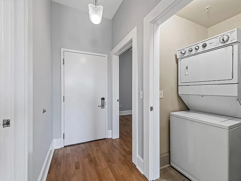 3301 Park Ave #202 — Photo 6