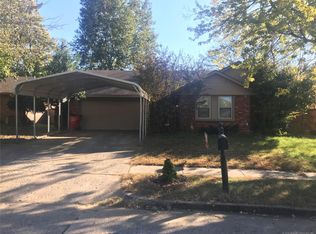 212 W 18th St, Owasso, OK 74055