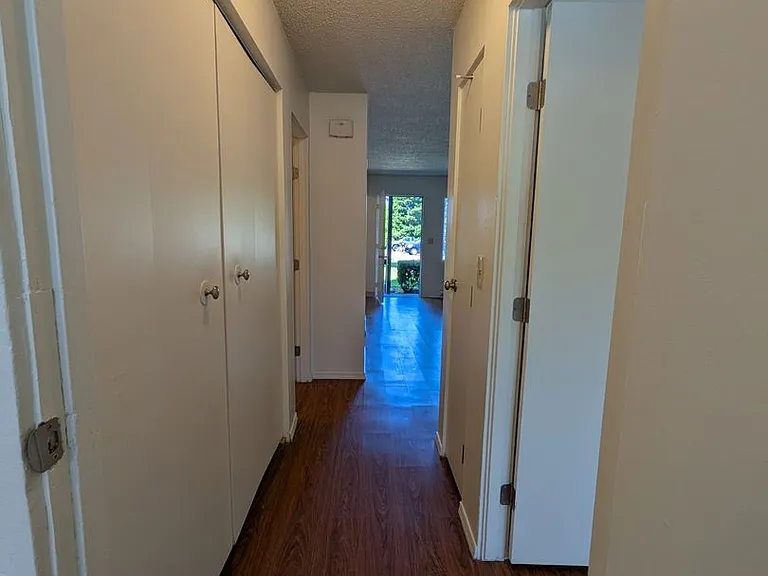 Cully Park Apartments — Photo 43