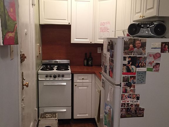 3rd image of 71 E 2nd St APT 1A