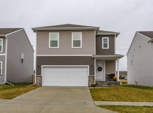 522 Elizabeth Ln NW, Bondurant, IA 50035