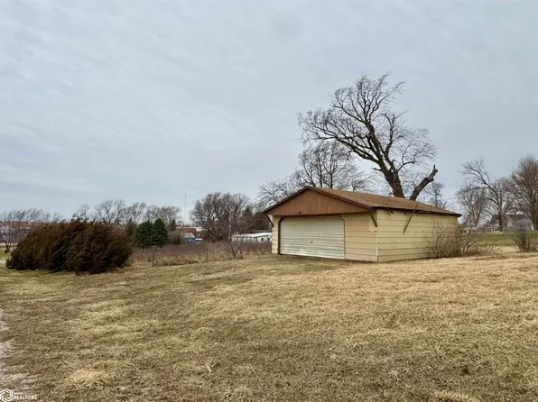 101 3rd St, Gray, IA 50110