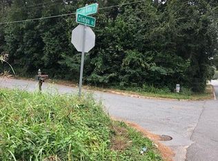 1952 Clinton Rd, Macon, GA 31211