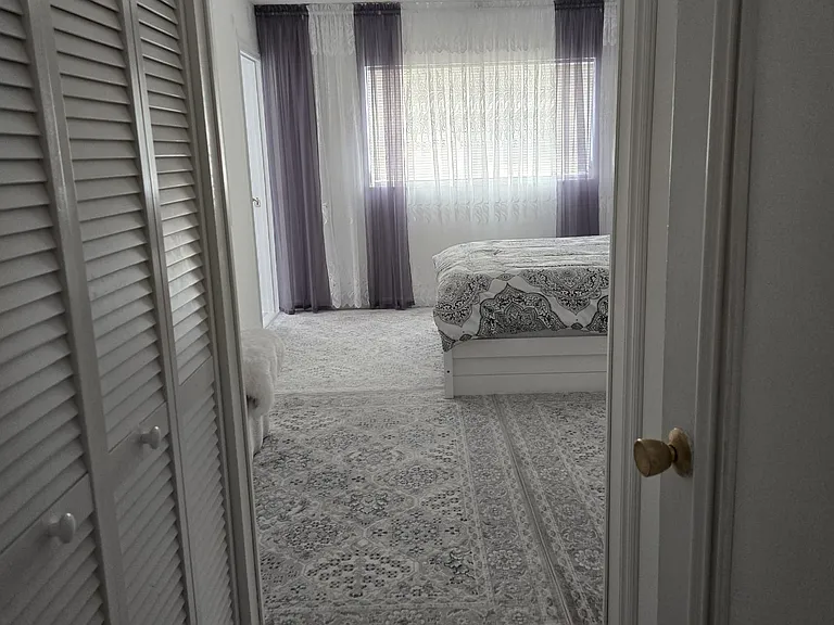 1000 NE 14th Ave #3 — Photo 3